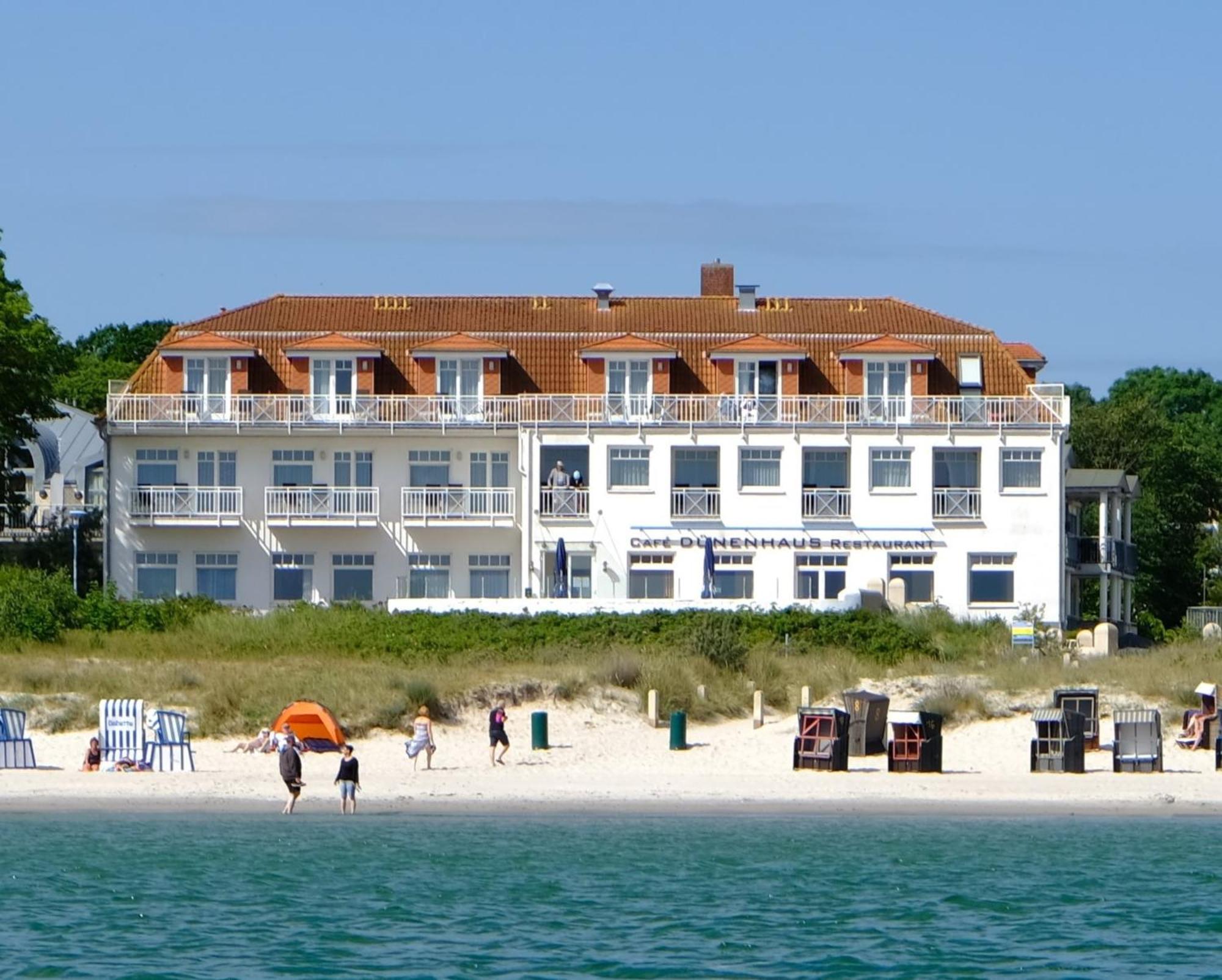 Strandhotel Duenenhaus Juliusruh Exterior photo